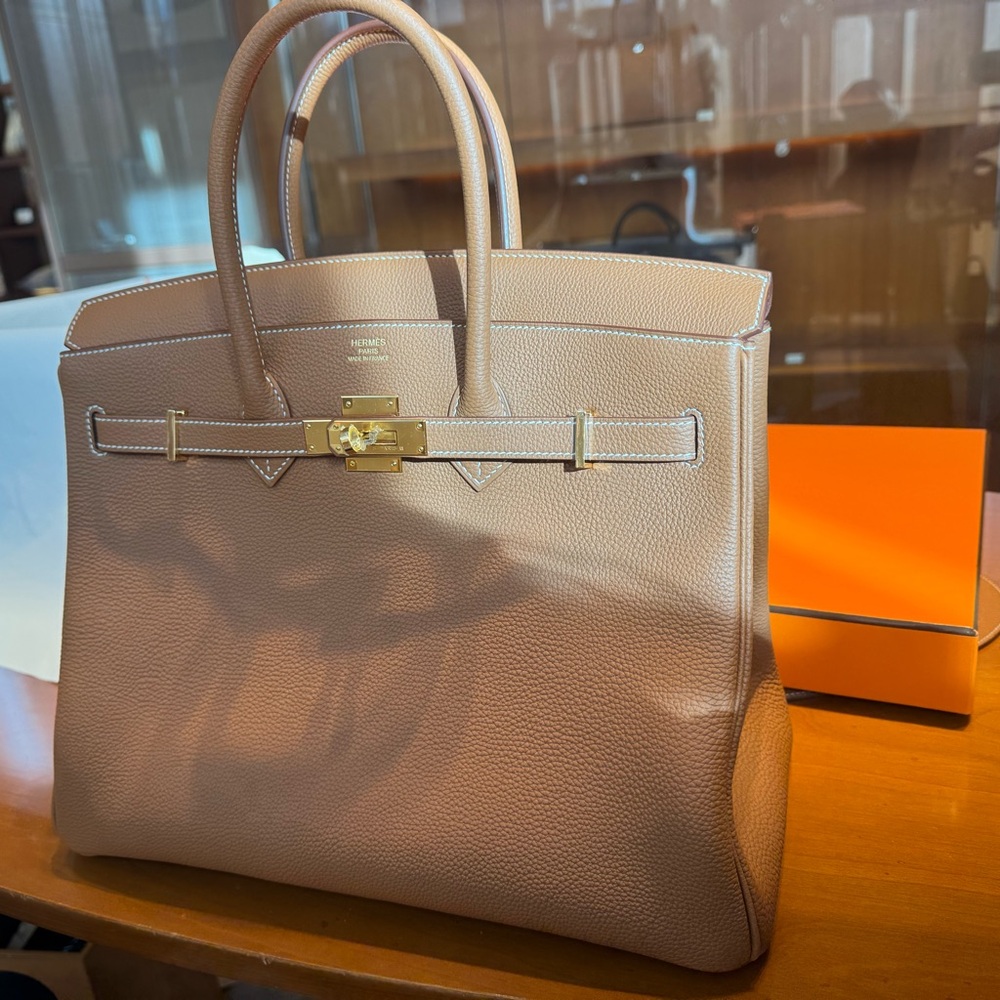 Birkin Togo gold hardware
Size 35